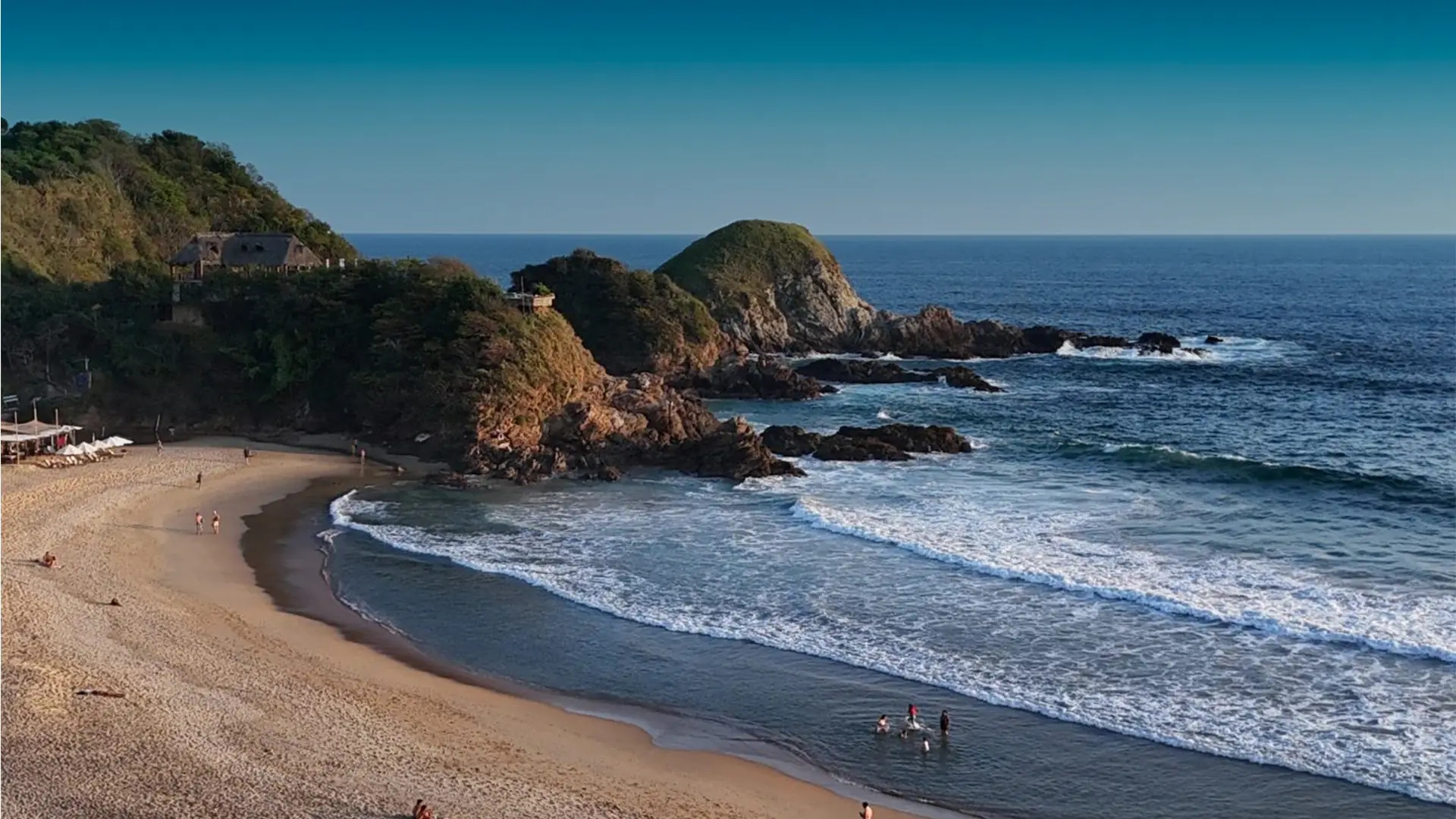 Bahía de Zipolite al atardecer